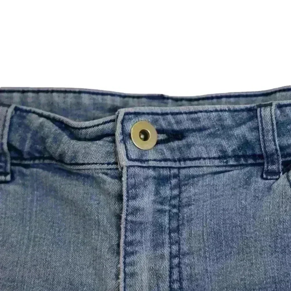 H & M Mid Rise Denim Booty Shorts Stretchy with Rolled Hem Size 10 - Picture 5 of 8